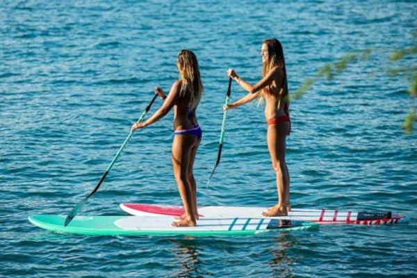 Sup sul Lago di Garda (ph: tuttogarda.it)